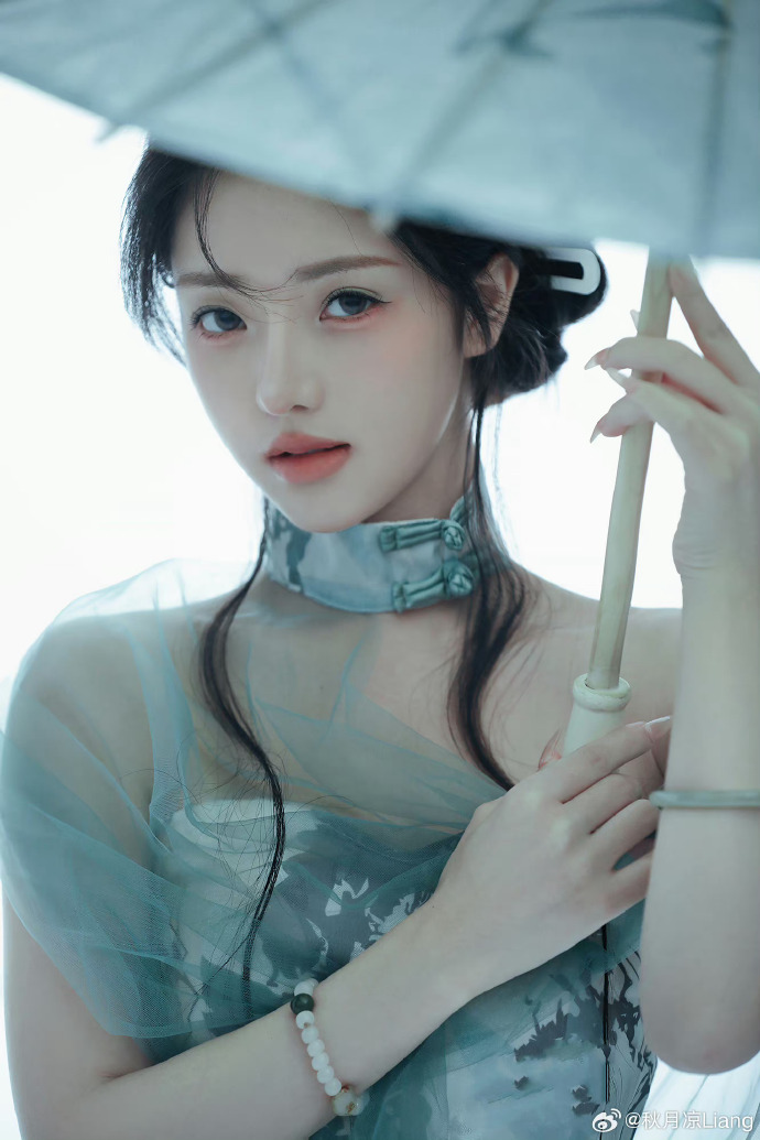 真探 封面